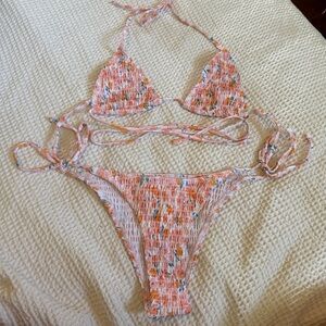 Textured, floral triangle Bikini